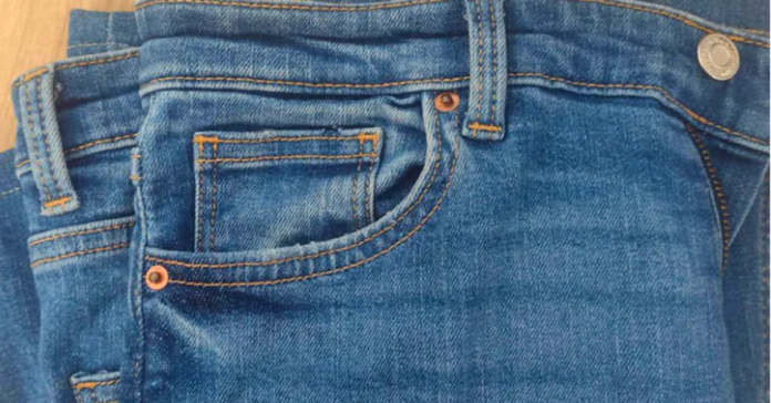 Metalinės sagos ant džinsų nėra dekoratyvinės. Jos atlieka svarbią funkciją