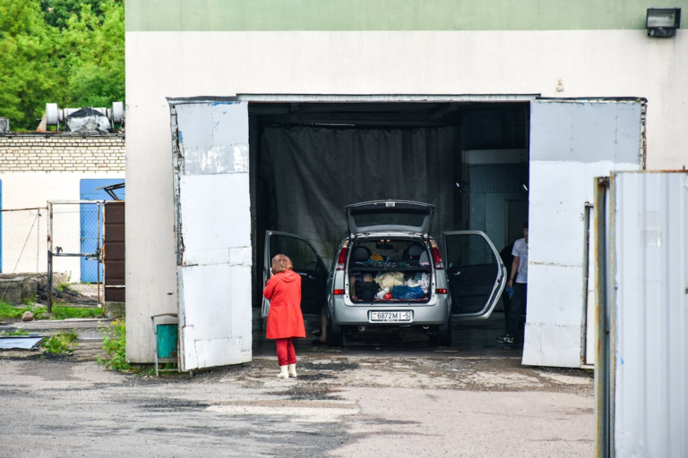 Kas yra dujinės spyruoklės ir kaip jos veikia automobiliuose?