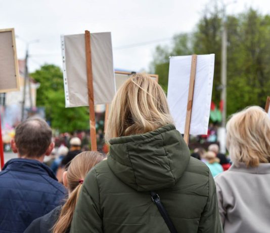 Protestai prieš cenzūrą socialiniuose tinkluose